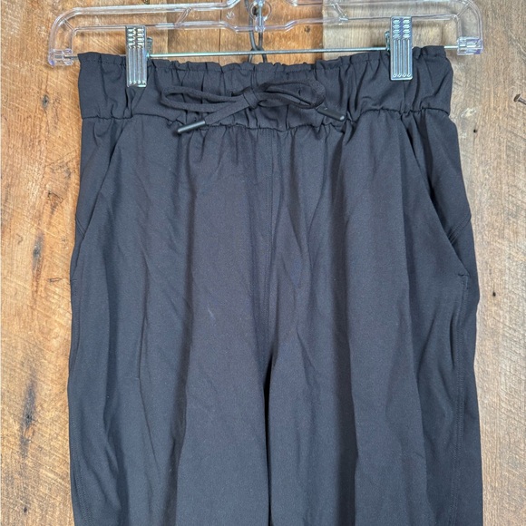 Lululemon Black Joggers - Size 2 - Picture 5 of 15